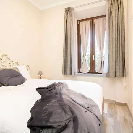Mira Apartment
